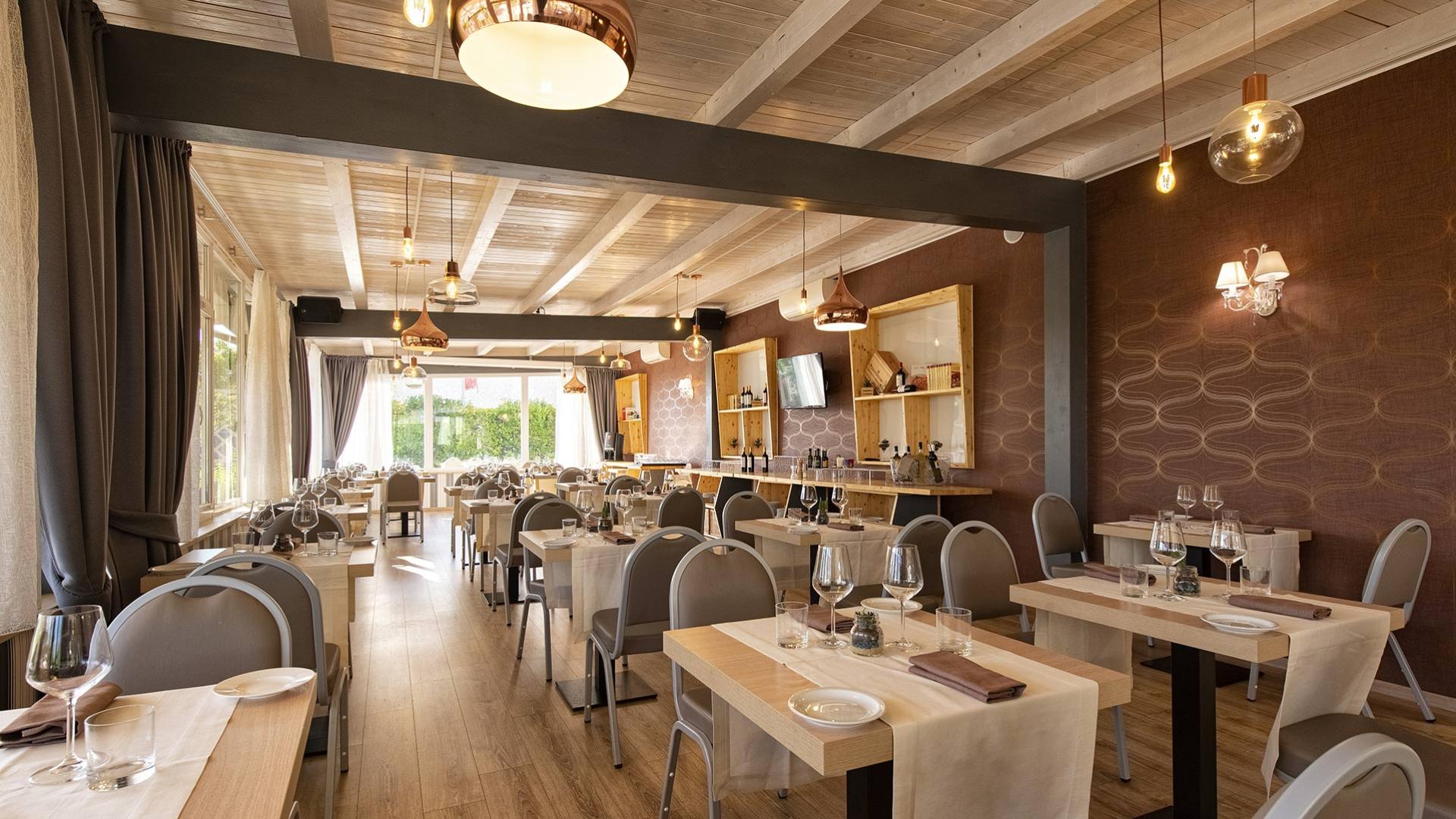 simonhotelpomezia en dining-services 002
